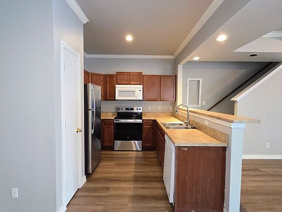 5th image of 5003 Summit Pass APT 4