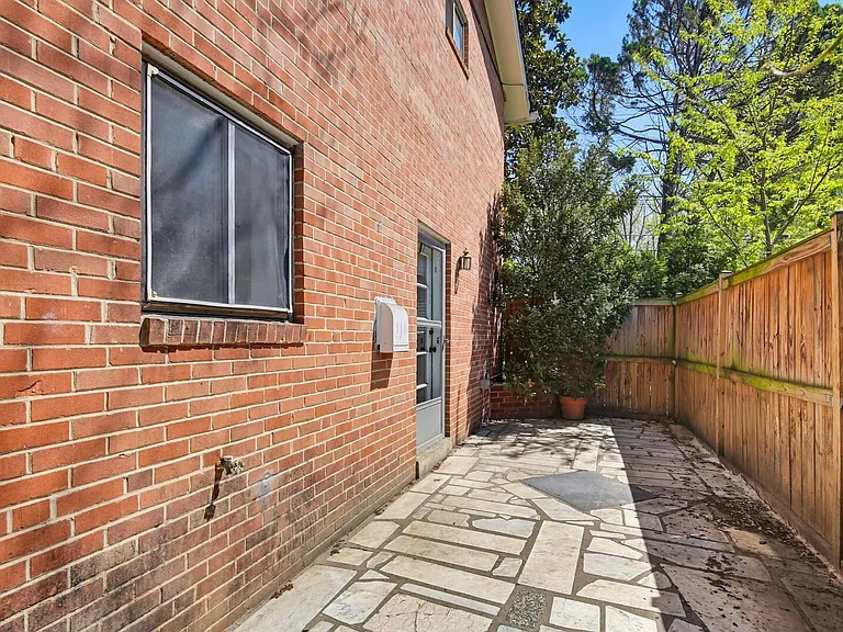 9717 Hedin Dr — Photo 33