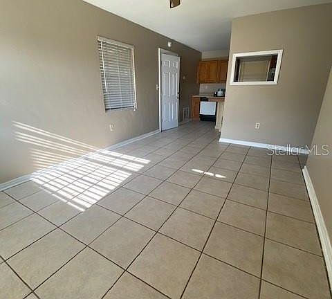 4th image of 15848 14th St