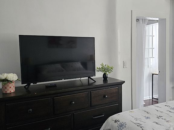 2nd image of 193 Wallington Ave Floor 2