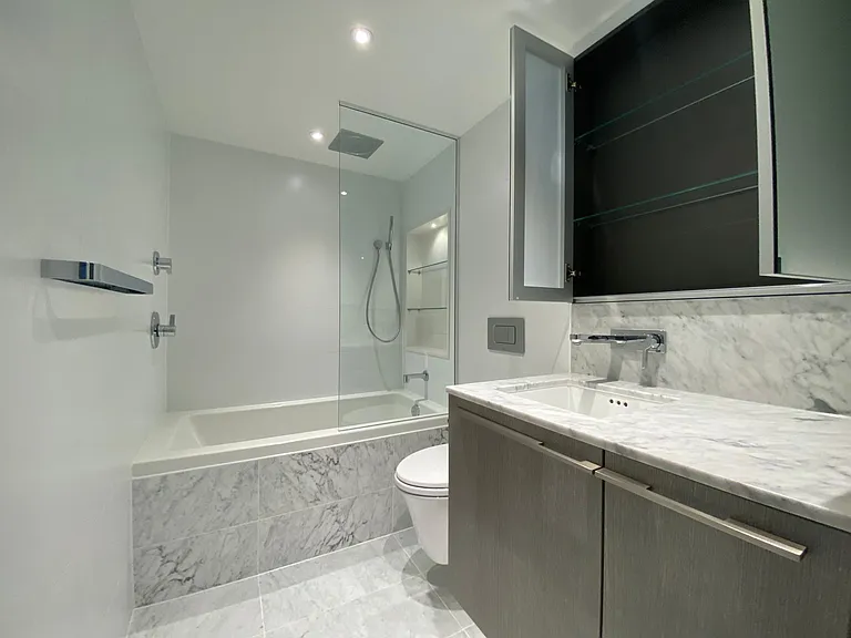 1111 Richards St #1506 — Photo 16