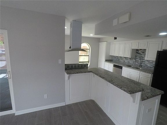 3rd image of 3509 N 23rd Ln APT 101