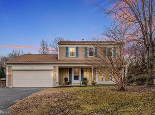 9915 Windridge Dr, Fredericksburg, VA 22407
