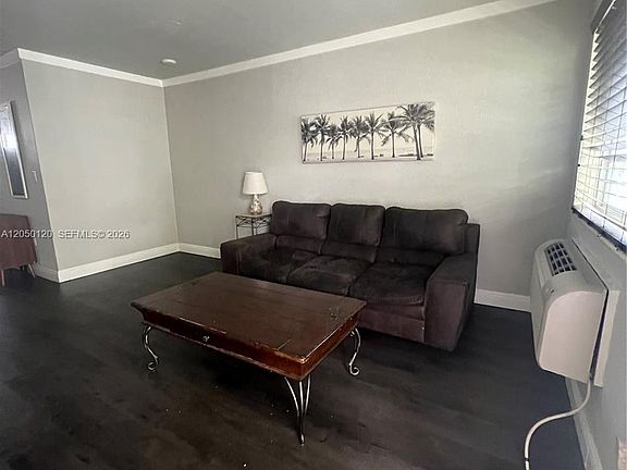 2nd image of 1524 Lenox Ave APT 11