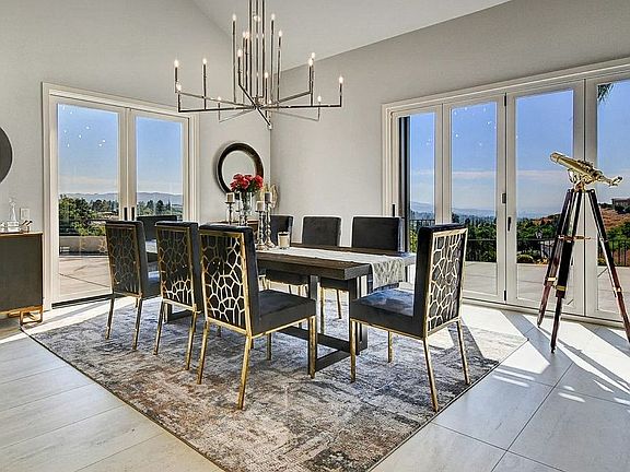 5th image of 819 La Solana Dr