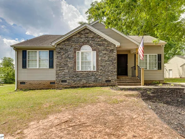 101 Merganser Ct, Liberty, SC 29657