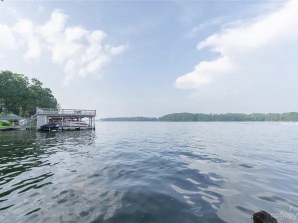 1437 Berry Hill Dr #838, Norwood, NC 28128