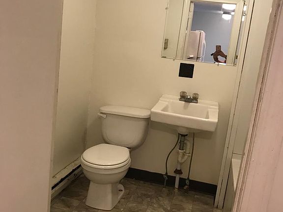 3rd image of 30 Washington Ave APT 11