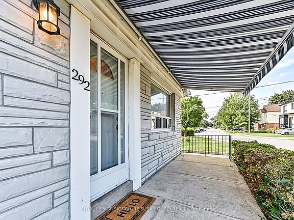 3rd image of 292 Glebemount Ave
