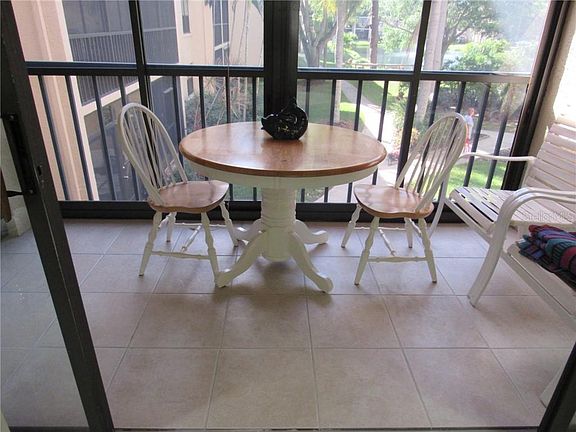 4th image of 505 30th Ave W APT E208