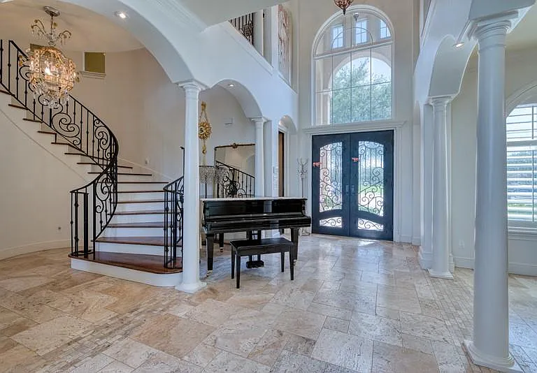 5623 Waters Landing Ln — Photo 8