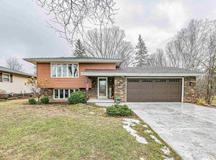 602 Sanitorium Ct, Kaukauna, WI 54130