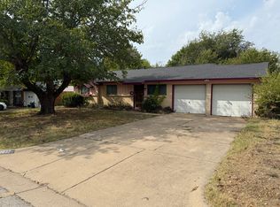 3237 Cheryl Ln, Fort Worth, TX 76117