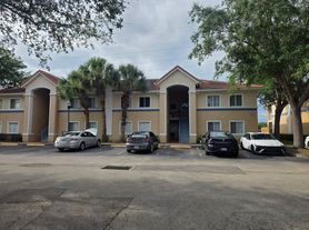 489 Las Cortes Ln, Orlando, FL