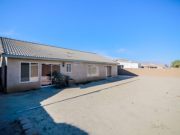 3rd image of 83250 Long Cove Dr