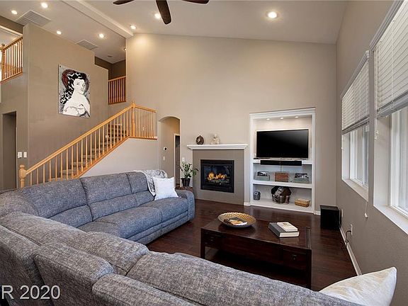 3rd image of 9234 Wildcat Hill Ct
