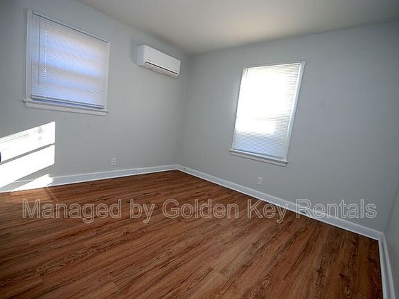 5th image of 200 Bartlett Ave