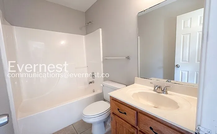 5669 Kaitlyn Dr W — Photo 20