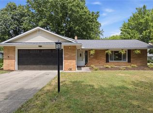 1011 Millridge Rd, Highland Heights, OH 44143