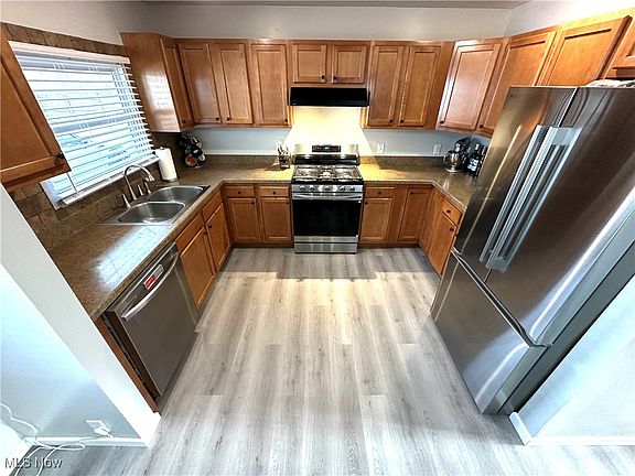 5th image of 2420 Bel Aire Ln