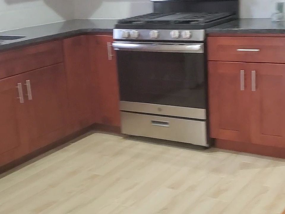 2nd image of 149-60 Beech Ave