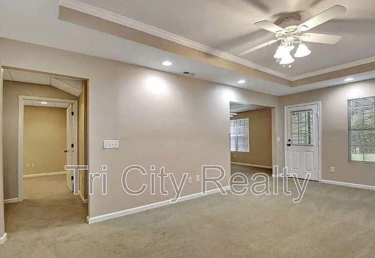 49 Montrose Ln — Photo 74
