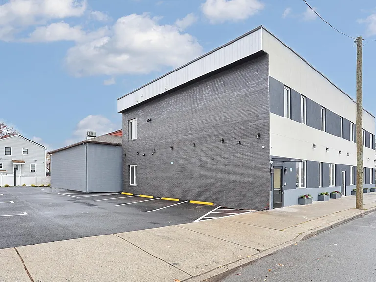 385 Passaic Ave #3 — Photo 23