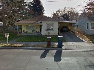 620 SW 15th St, Redmond, OR 97756