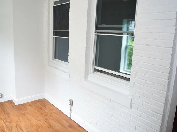 945 Brunswick St, Baltimore, MD 21223