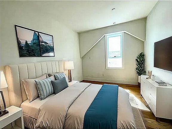 5th image of 620 Parkside Ave APT 4C