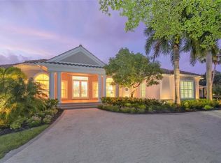 413 E Mac Ewen Dr, Osprey, FL 34229