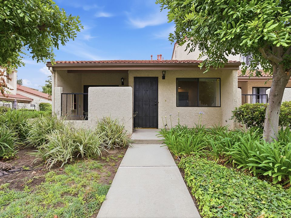 1st image of 18136 Oxnard St Unit 39