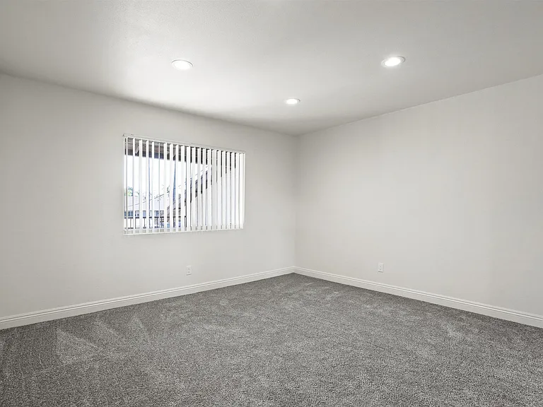 Stonehedge Apartments — Photo 43
