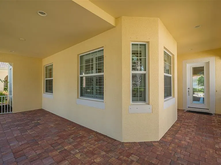 1498 Ernesto Dr — Photo 4