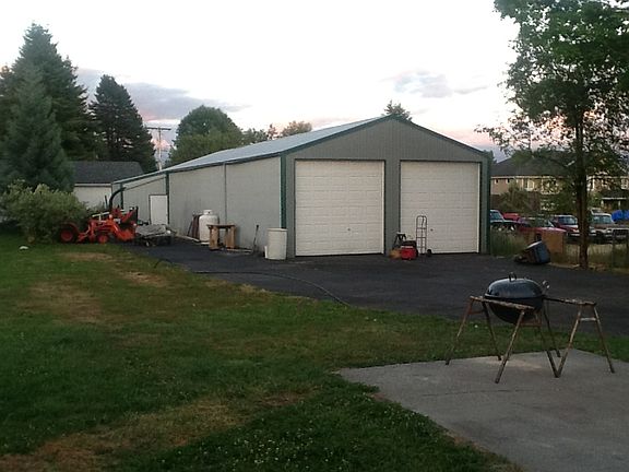 1700 sqft shop and garage. 