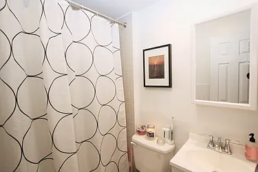 Rented by R New York