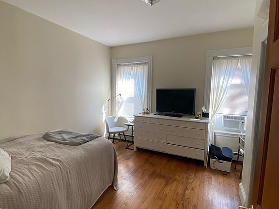 3rd image of 76 Fairmont St #1F