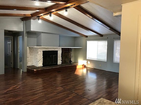 4th image of 11510 237th Avenue Ct E