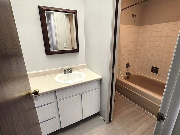 3rd image of 1107 S Madison St APT 202