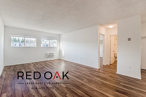 1539 N Alexandria Ave Photo 1