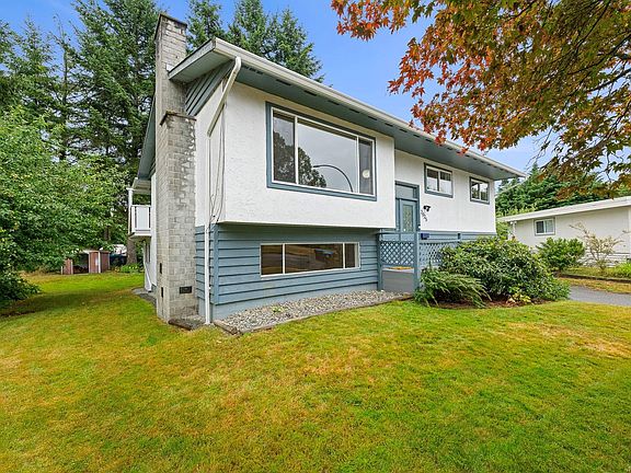 2nd image of 2025 Hemlock Pl