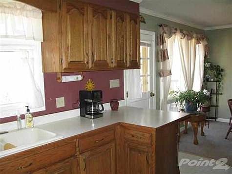 3rd image of 1329 Meadow Ln