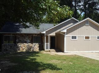 5275 Garvey Dr, Fairburn, GA 30213