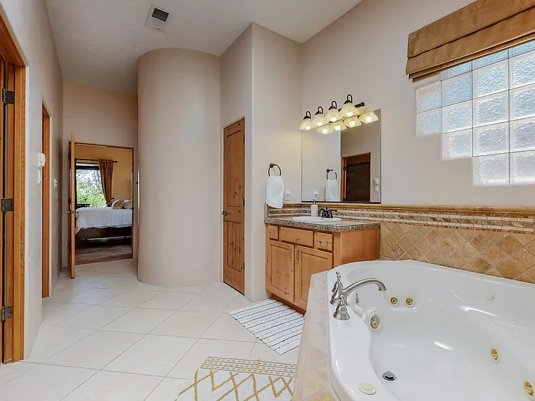 3106 Octavia Ct NE — Photo 39