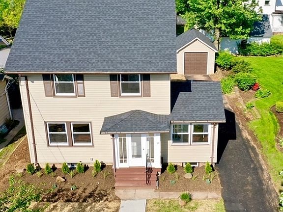 2nd image of 31 Vista Ave #33