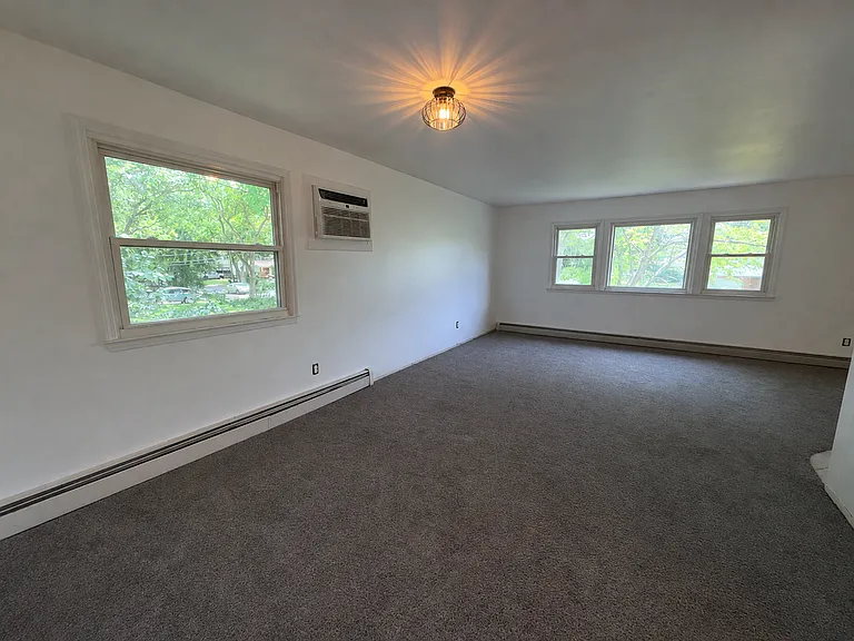 Dining room/living room area