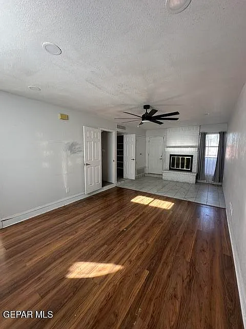 2 bed, 1.5 bath, 1361 sqft, $1,495 — Photo 2