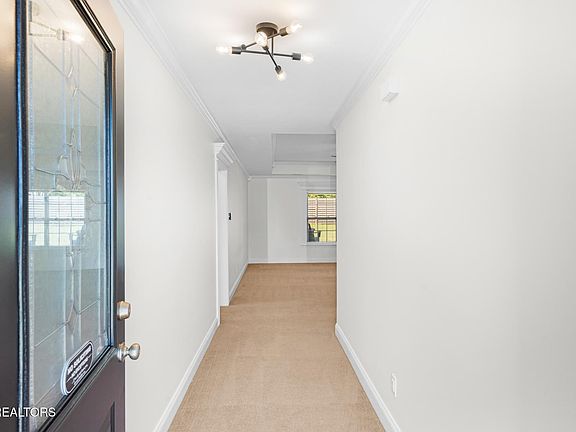 4th image of 1112 Cherbourg Dr