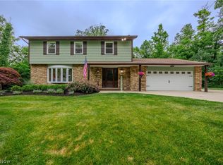 7586 Hidden Acres Dr, Medina, OH 44256