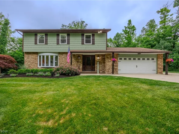 7586 Hidden Acres Dr, Medina, OH 44256